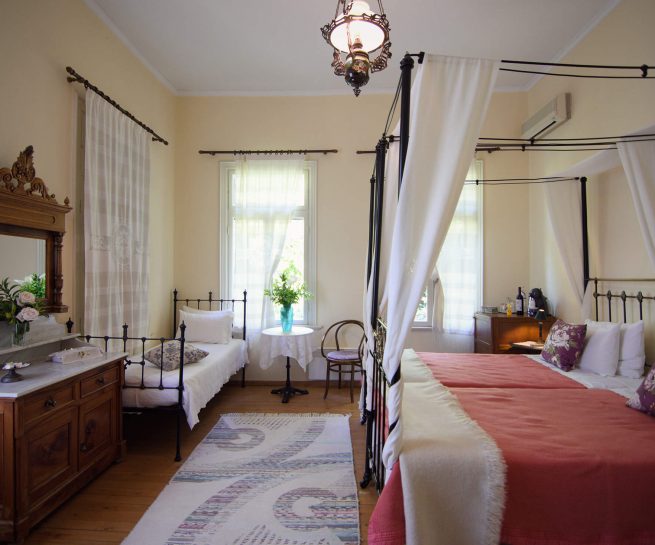 Διαμονή στο δωμάτιο Λεμόνι του Ξενώνα Περλέα